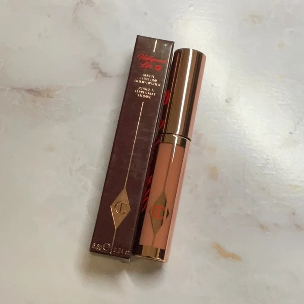 Charlotte Tilbury Matte Contour Liquid Lipstick in Charlotte Darling